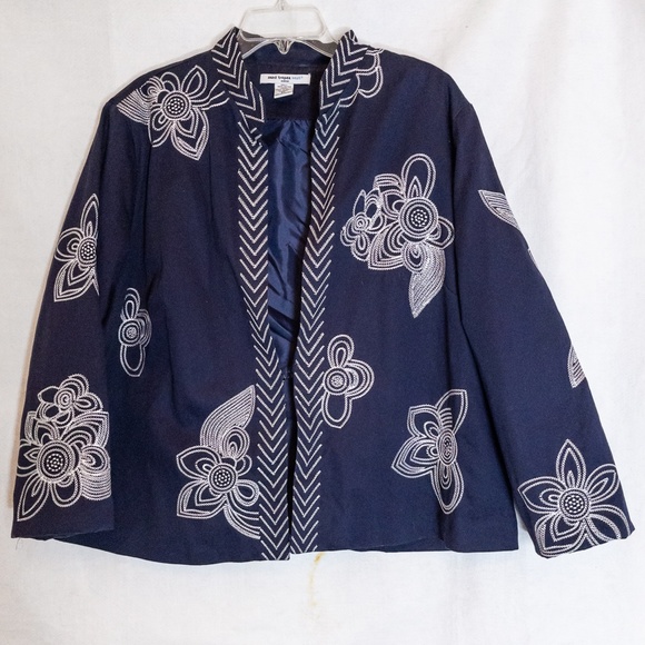 Navy With White Embroidery Mandarin Jacket - Picture 4 of 5